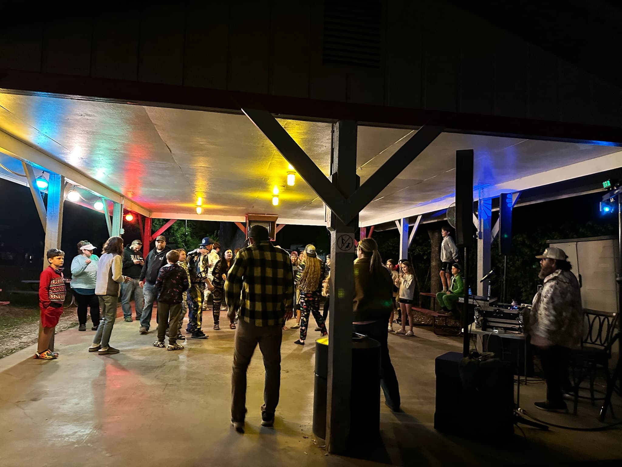 Live Band: Anything Goes